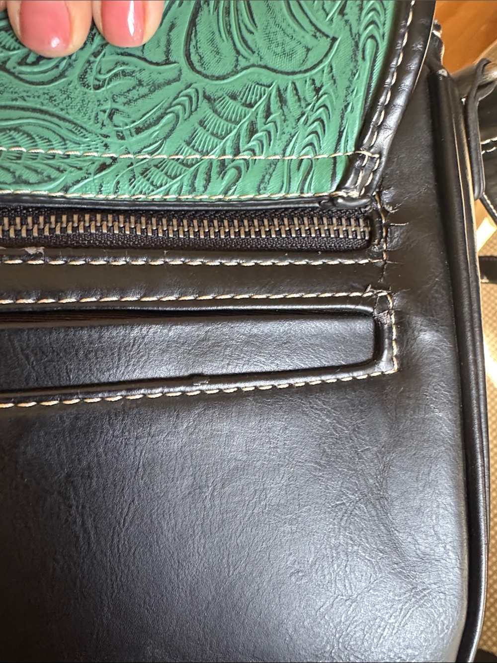Trinity Ranch Crossbody Bag - Picture 10 of 10